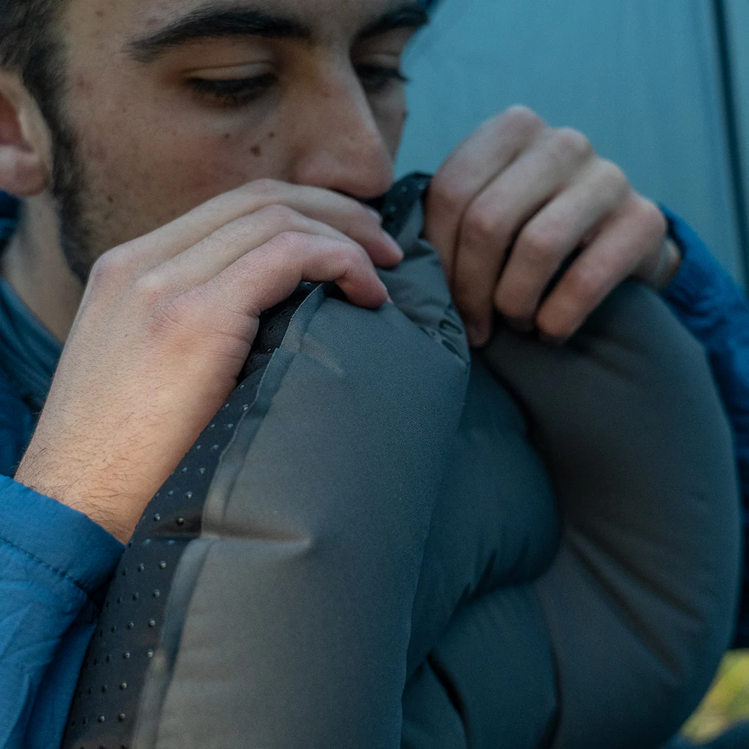 Ultralight Non-Slip Stretch Pillow - Image 18